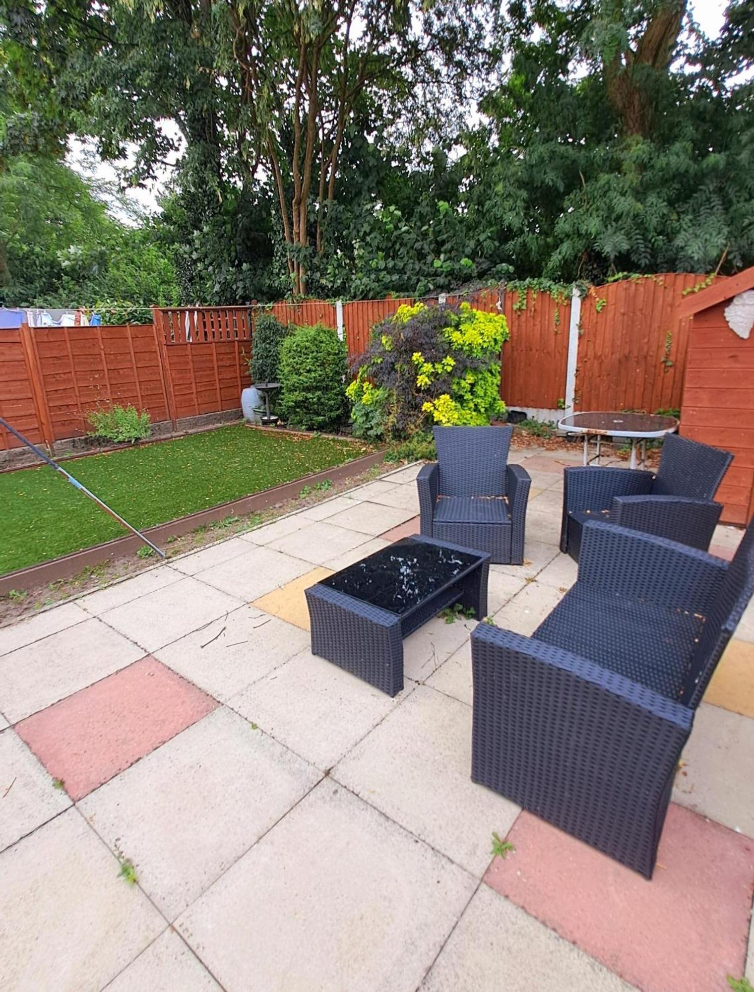 Dalton House - Three Bedroom Property Stretford Free Parking Near The Trafford Centre マンチェスター エクステリア 写真