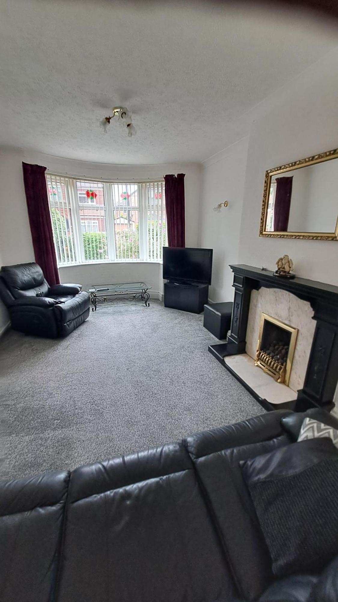 Dalton House - Three Bedroom Property Stretford Free Parking Near The Trafford Centre マンチェスター エクステリア 写真
